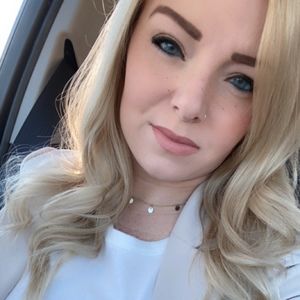 Meet your Posher, Deedee